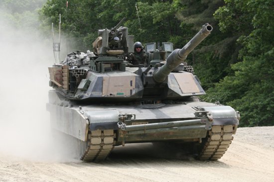 1/35 现代美国 M1A2 SEP V2 艾布拉姆斯主战坦克