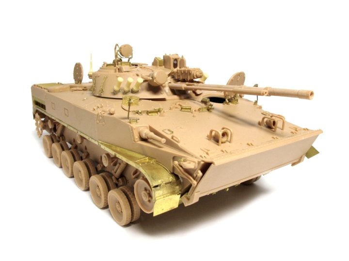1/35 现代俄罗斯 BMP-3 步兵战车初期型改造蚀刻片(配小号手00364)