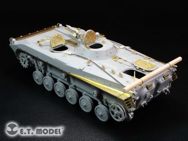 1/35 现代苏联 BMP-1 步兵战车改造蚀刻片(配小号手05555)