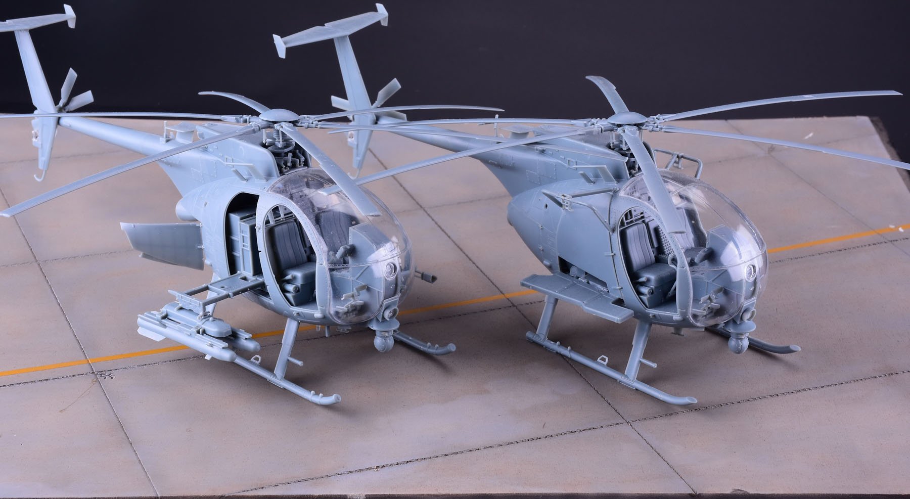 1/35 AH-6J/MH-6J 小鸟轻型直升机(配树脂兵人)