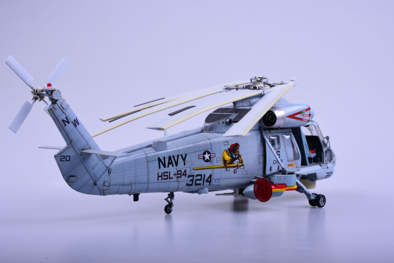 1/48 现代美国 SH-2G 超级海妖直升机