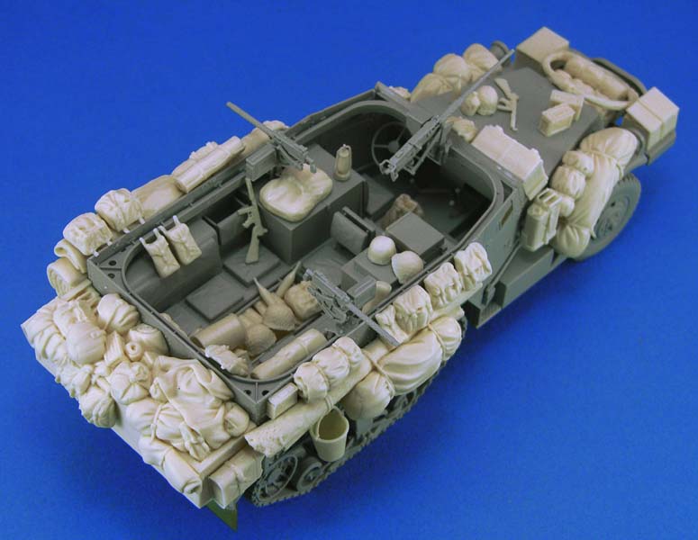 1/35 二战美国 M2 半履带装甲车堆积物