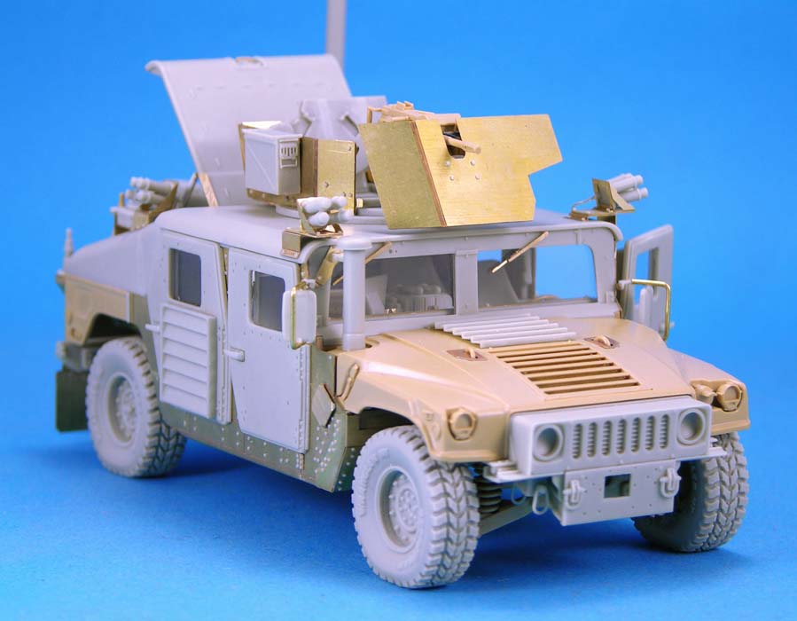 1/35 现代美国 M1114 悍马装甲车改造件