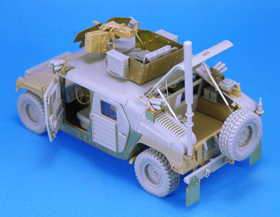 1/35 现代美国 M1114 悍马装甲车改造件