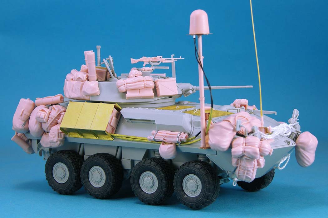 1/35 现代美国 LAV-25 轮式装甲车堆积物(2)