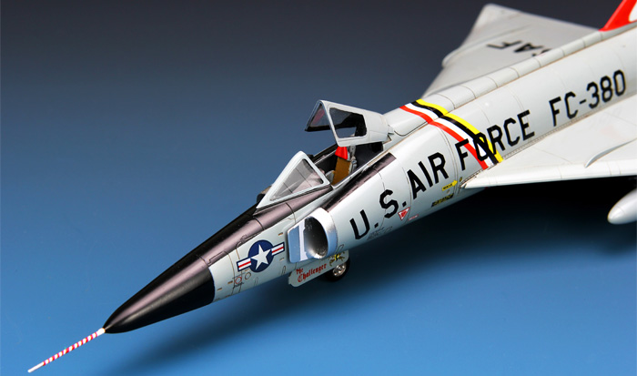 1/72 现代美国 F-102A 三角剑战斗机