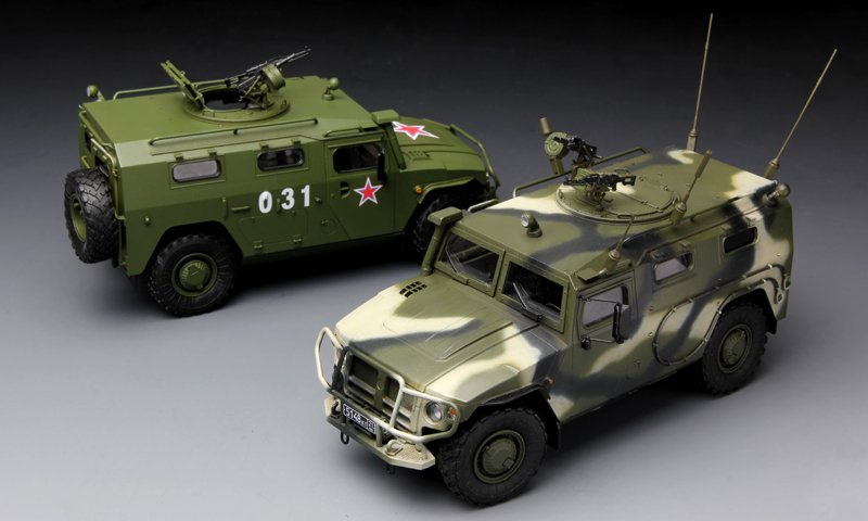 1/35 现代俄罗斯虎式高机动装甲车(GAZ-233014 STS)
