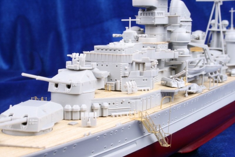 1/350 二战德国欧根亲王号重巡洋舰木甲板改造件(配小号手) - 点击图像关闭