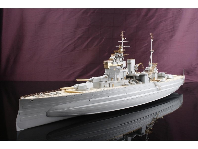 1/350 二战英国伊丽莎白女王号战列舰蚀刻片与木甲板改造件(配小号手)