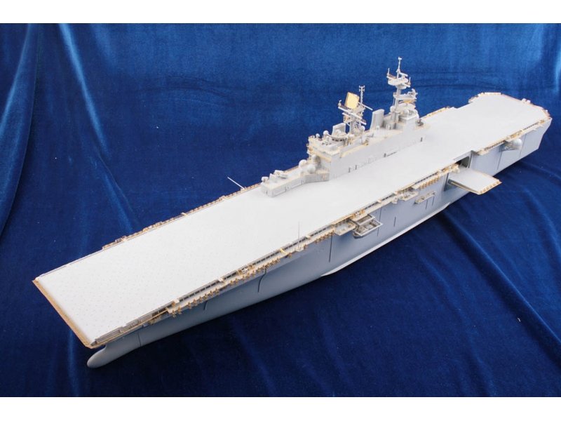 1/350 现代美国 LHD-7 硫磺岛号两栖攻击舰改造蚀刻片(配小号手/MRC)