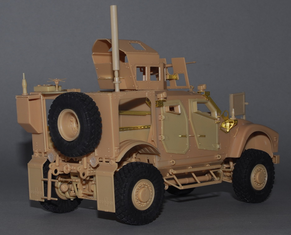 1/35 现代美国 M-ATV 防地雷反伏击装甲车