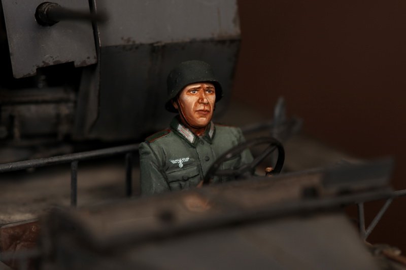 1/35 二战德国装甲车驾驶员