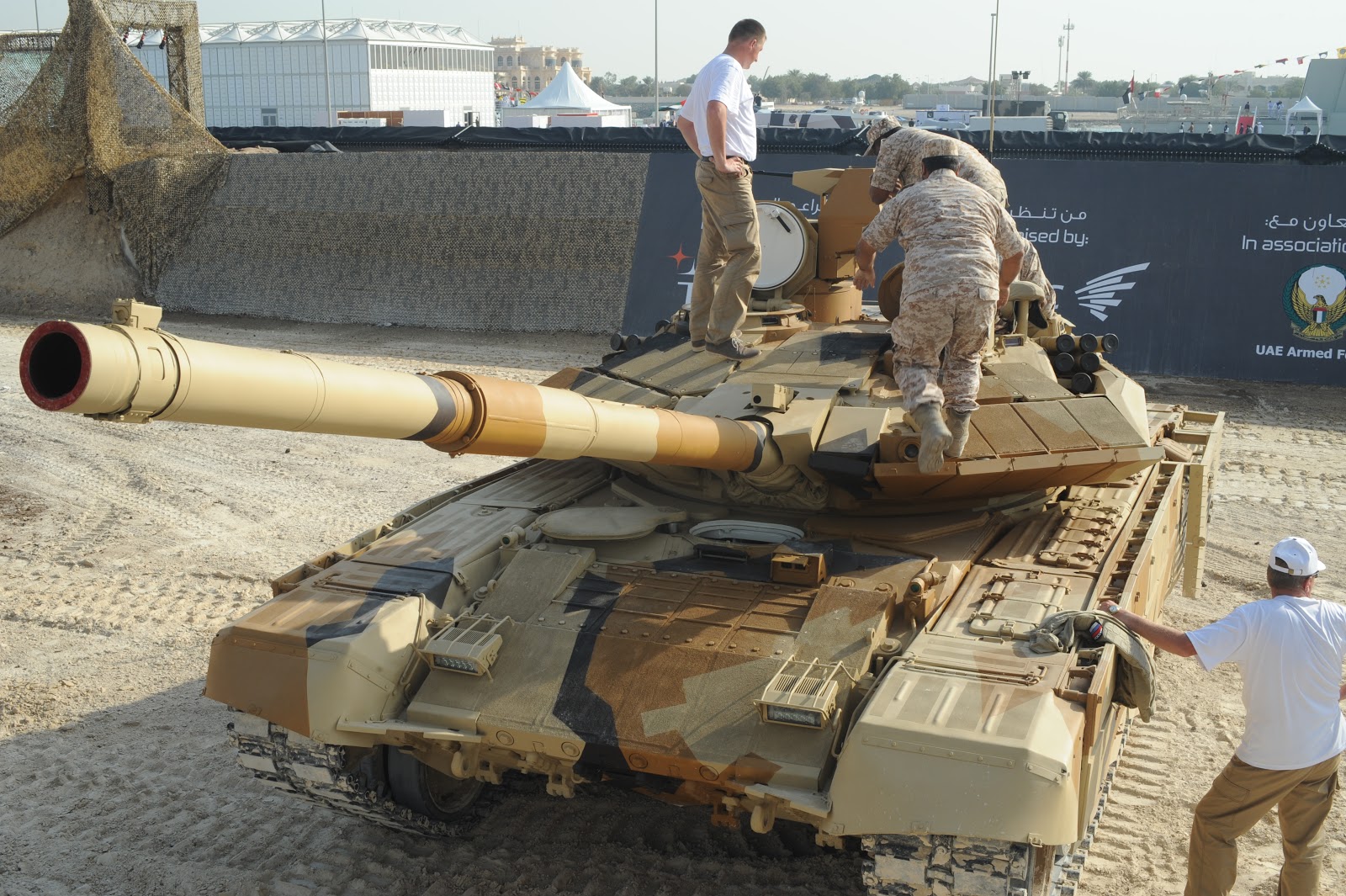 1/35 现代俄罗斯 T-90MS 主战坦克2013-15年型