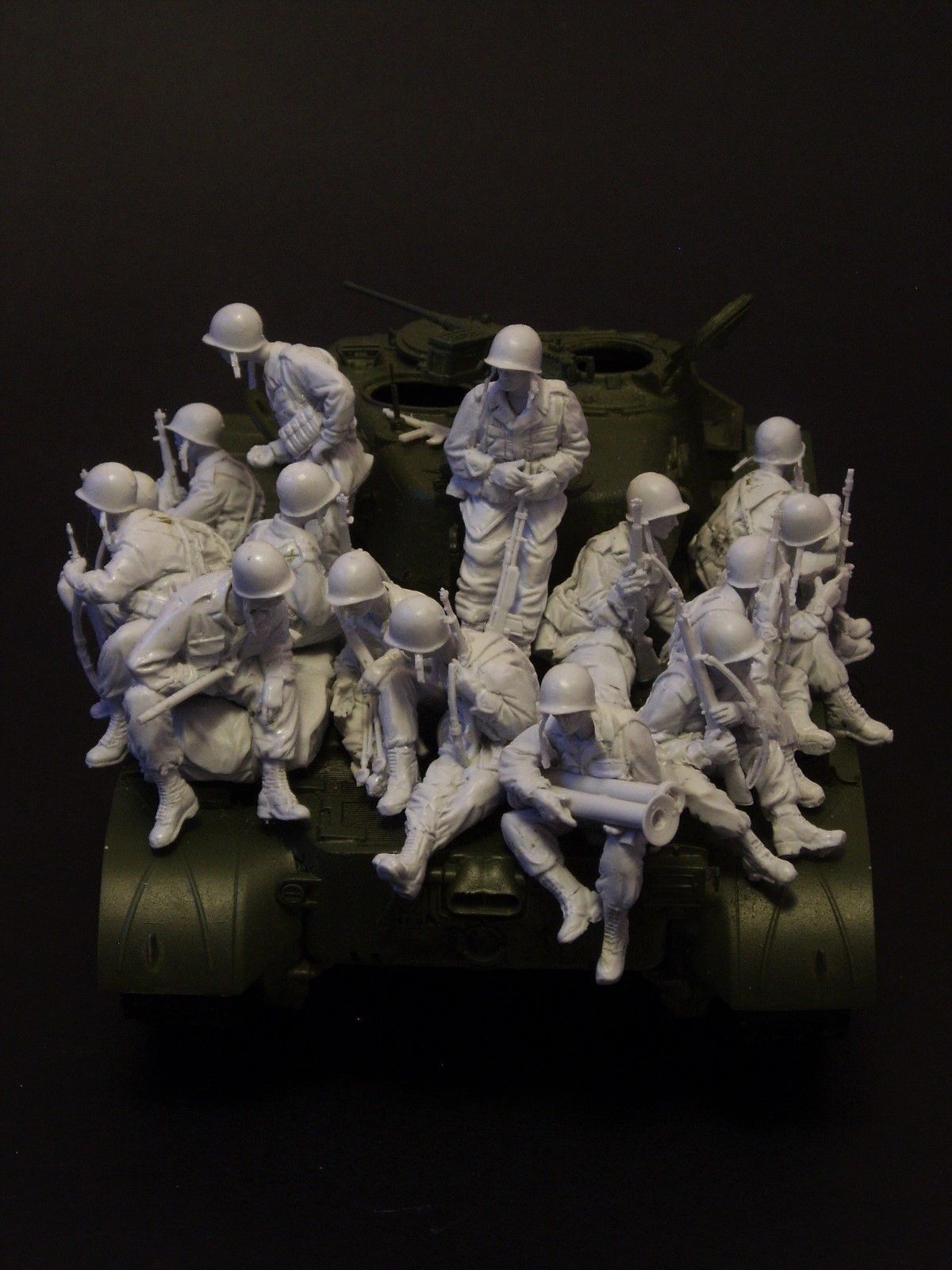 1/35 战后美国潘兴中型坦克步兵乘员小队(15人)