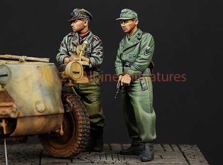 1/35 二战德国武装党卫军战车乘员组 - 点击图像关闭