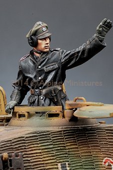 1/35 二战德国党卫军战车指挥官组(2人) - 点击图像关闭