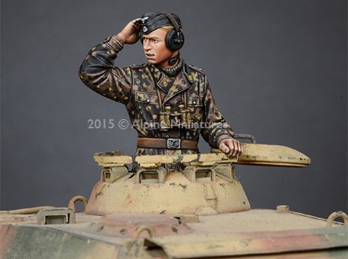 1/35 二战德国武装党卫军战车指挥官(1)