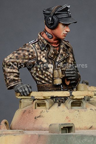 1/35 二战德国武装党卫军战车指挥官组