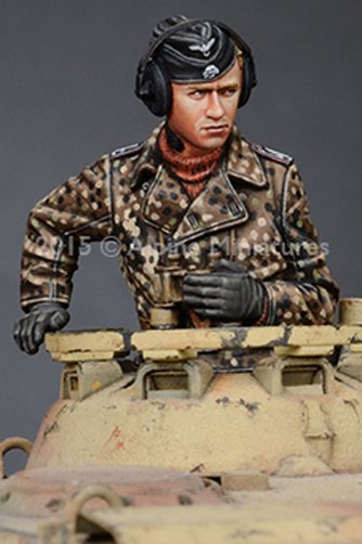 1/35 二战德国武装党卫军战车指挥官组