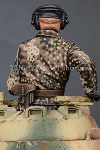 1/35 二战德国武装党卫军战车指挥官组