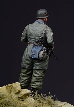 1/35 二战德国伞兵, 1940-41年