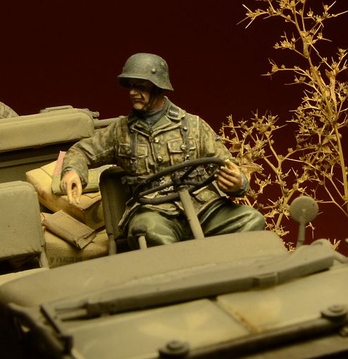 1/35 二战德国武装党卫军吉普车驾驶员"阿登战线1944年"