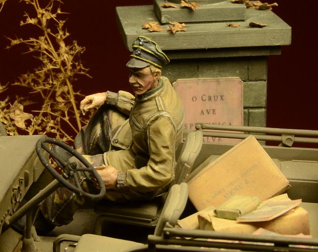 1/35 二战德国武装党卫军吉普车乘员"阿登战线1944年" - 点击图像关闭