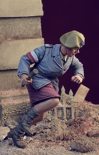 1/35 二战波兰女兵 - 点击图像关闭