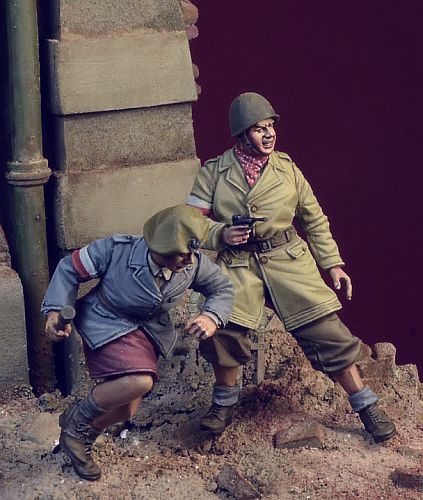 1/35 二战波兰士兵与女兵 - 点击图像关闭