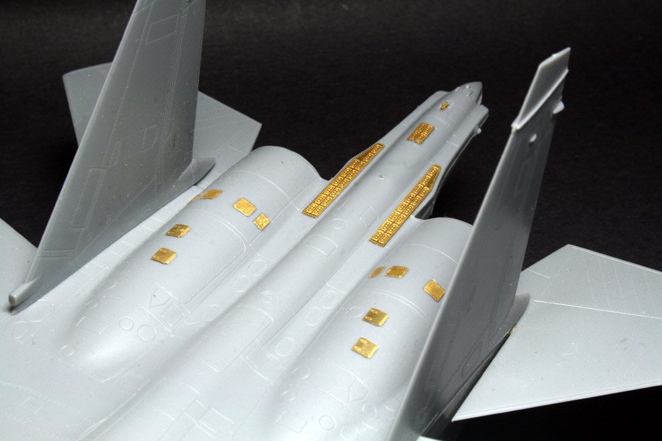 1/72 Su-27 侧卫战斗机后期型改造蚀刻片(配小号手)