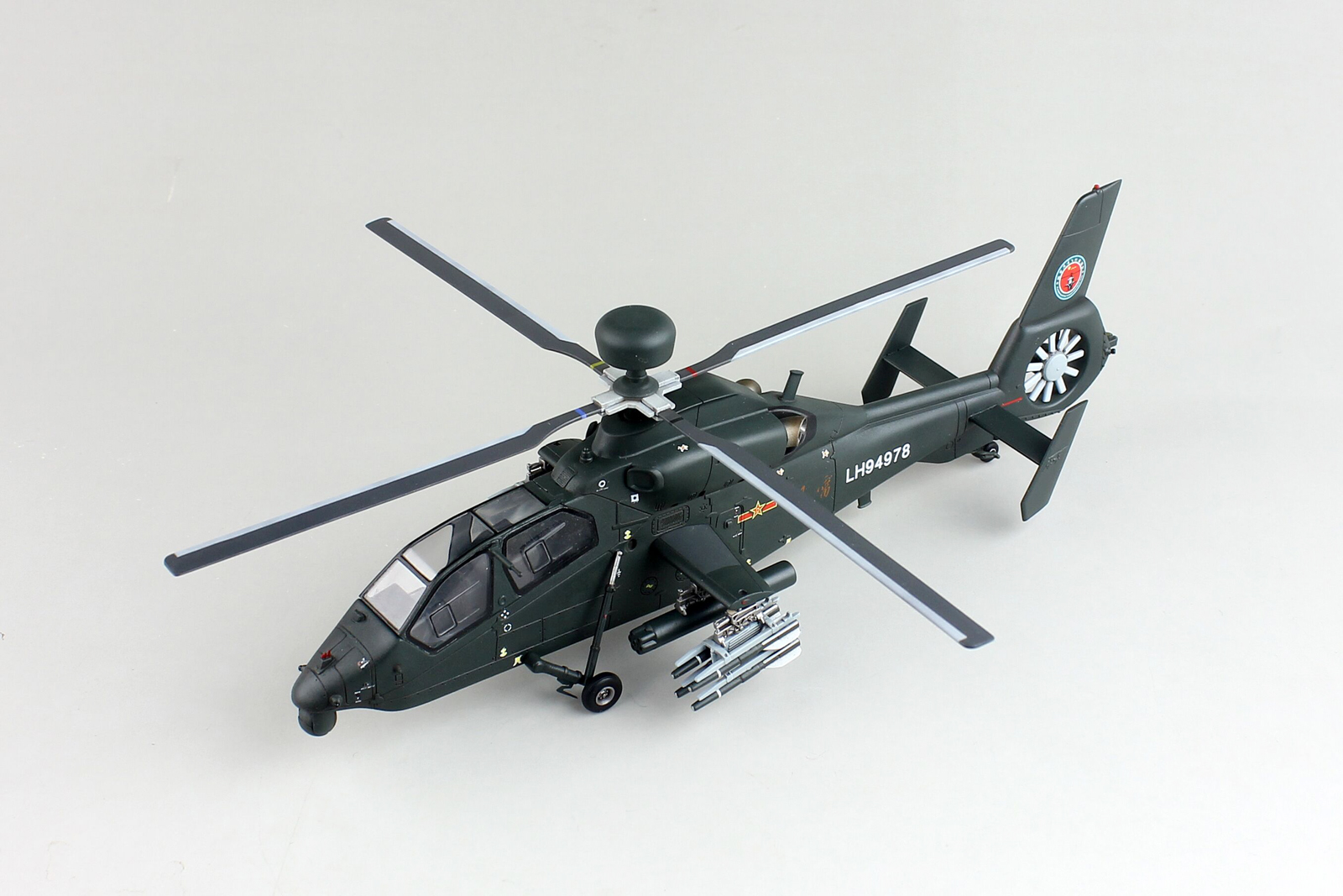 1/72 现代中国 Z-19 黑旋风武装直升机