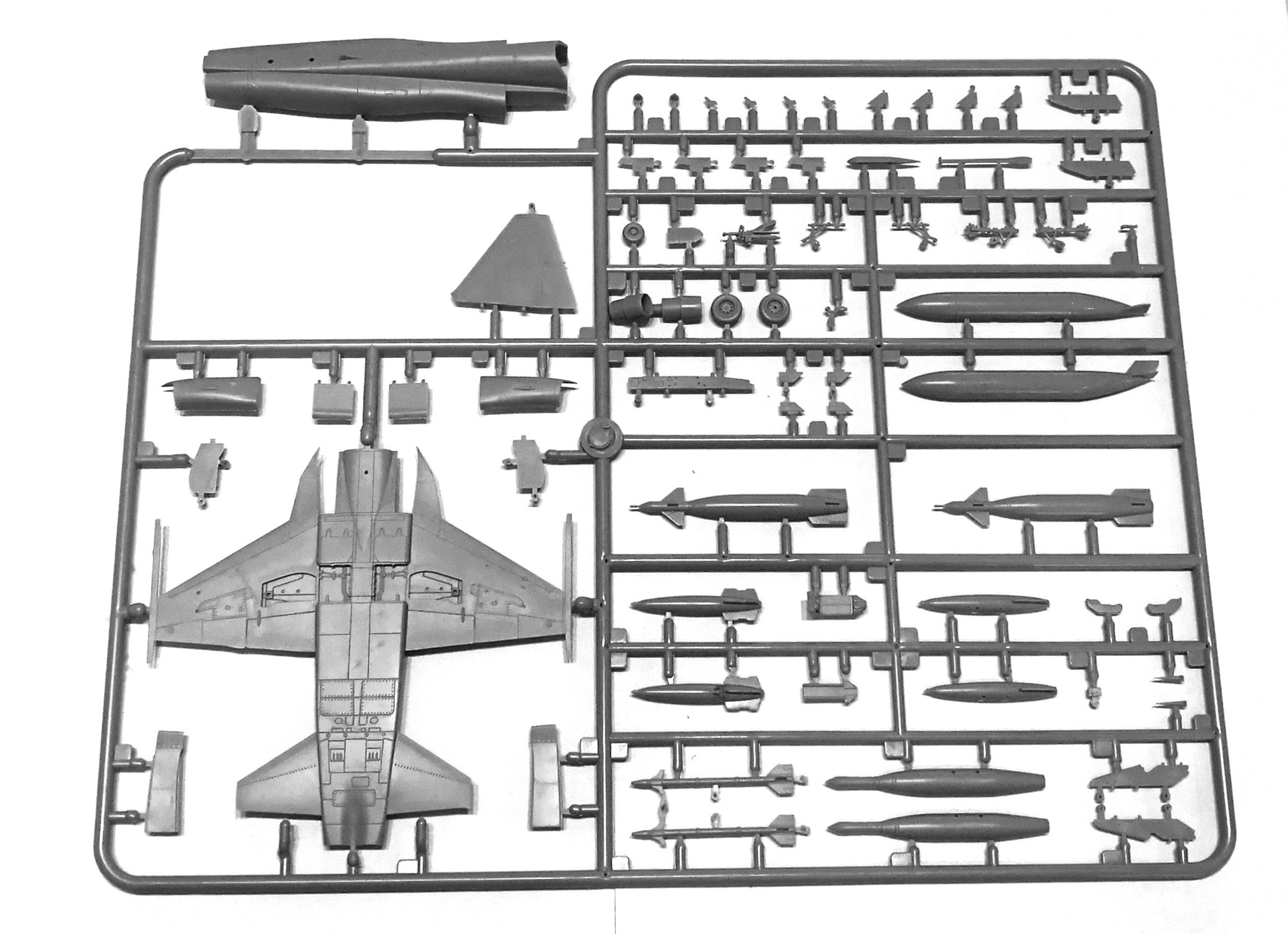 1/72 现代美国 F-5E 虎II战斗机初期型 - 点击图像关闭