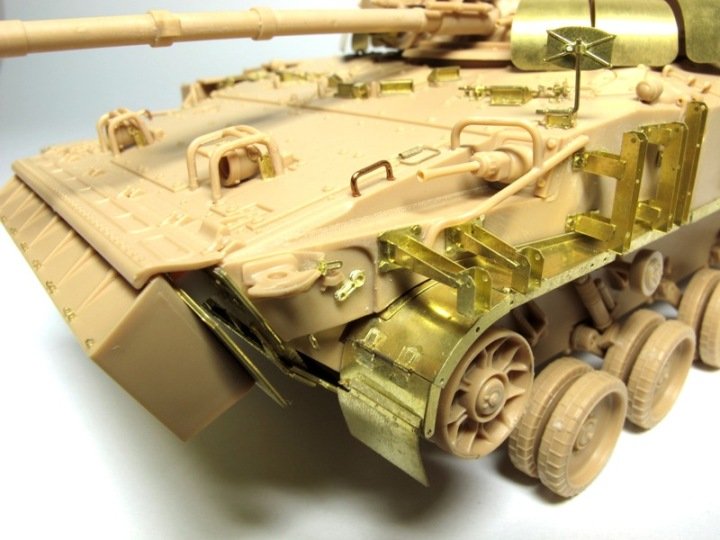 1/35 现代俄罗斯 BMP-3 步兵战车附加装甲型改造蚀刻片(配小号手00365) - 点击图像关闭
