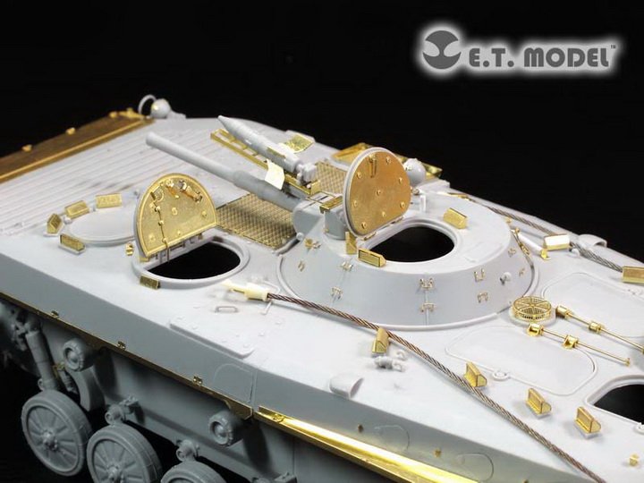 1/35 现代苏联 BMP-1 步兵战车改造蚀刻片(配小号手05555) - 点击图像关闭