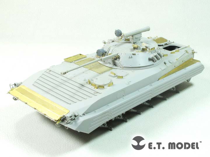 1/35 现代俄罗斯 BMP-2 步兵战车改造蚀刻片(配小号手05584)