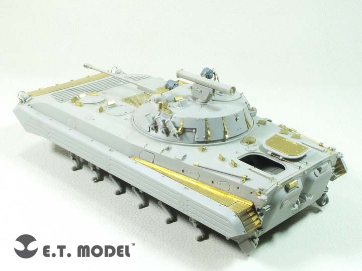 1/35 现代俄罗斯 BMP-2 步兵战车改造蚀刻片(配小号手05584)