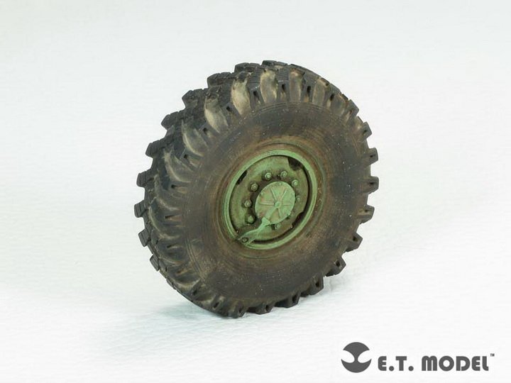 1/35 现代俄罗斯 BM-21 冰雹轮式122毫米多管火箭炮车车轮改造件(配小号手)