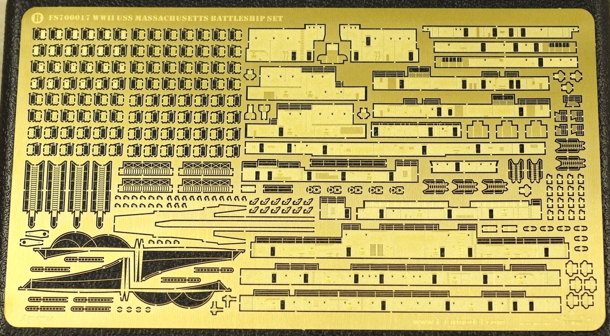 1/700 二战美国海军 BB-59 马萨诸塞号战列舰升级改造套件(配小号手05761)