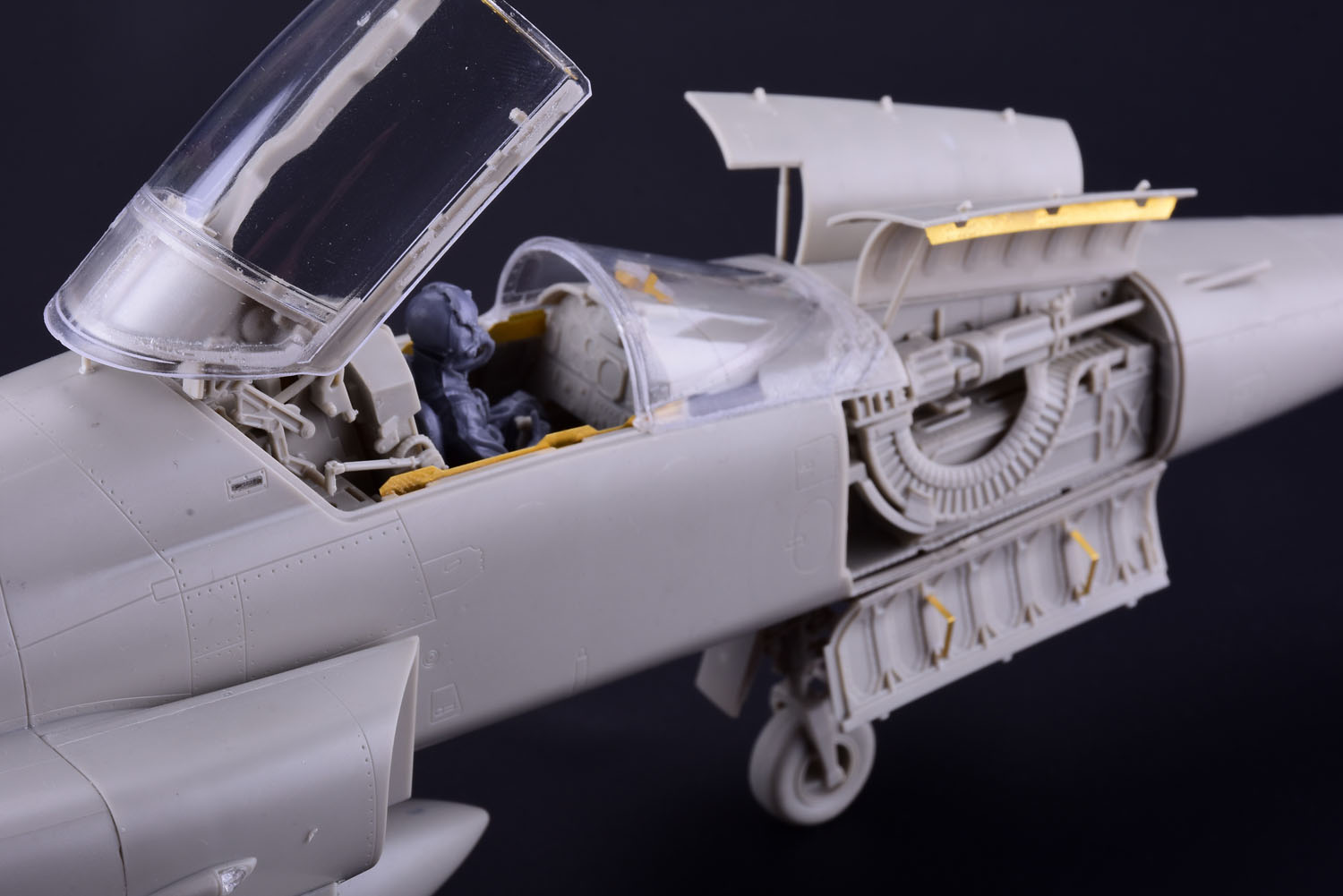 1/32 现代美国 F-5E 虎II战斗机