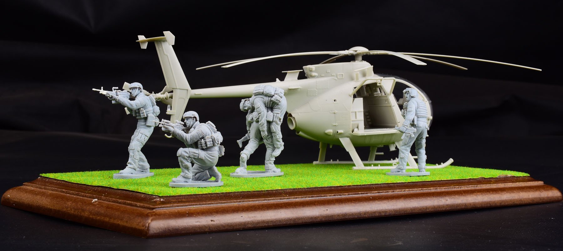 1/35 AH-6J/MH-6J 小鸟轻型直升机(配树脂兵人) - 点击图像关闭