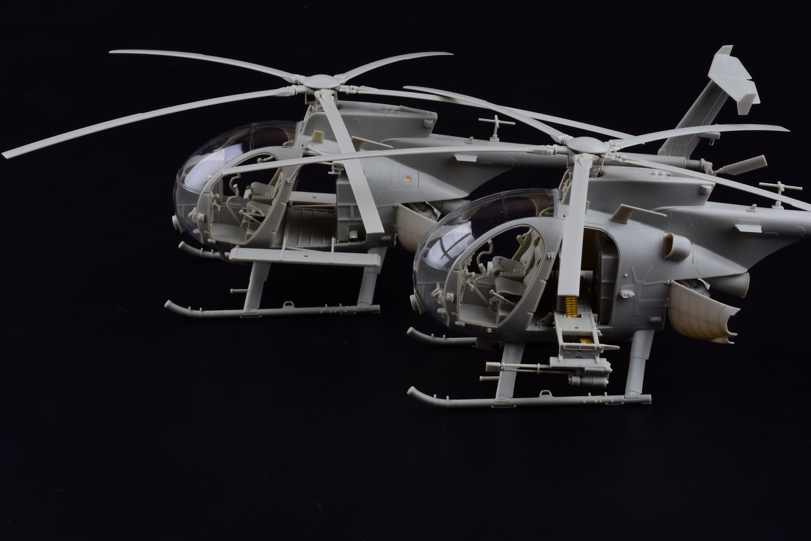 1/35 AH-6J/MH-6J 小鸟轻型直升机