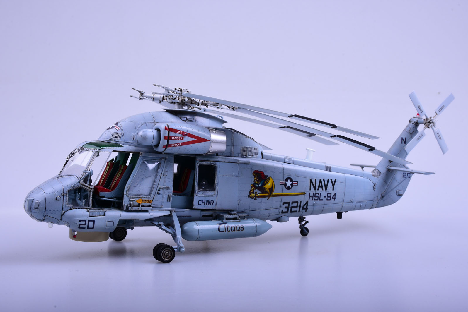 1/48 现代美国 SH-2G 超级海妖直升机