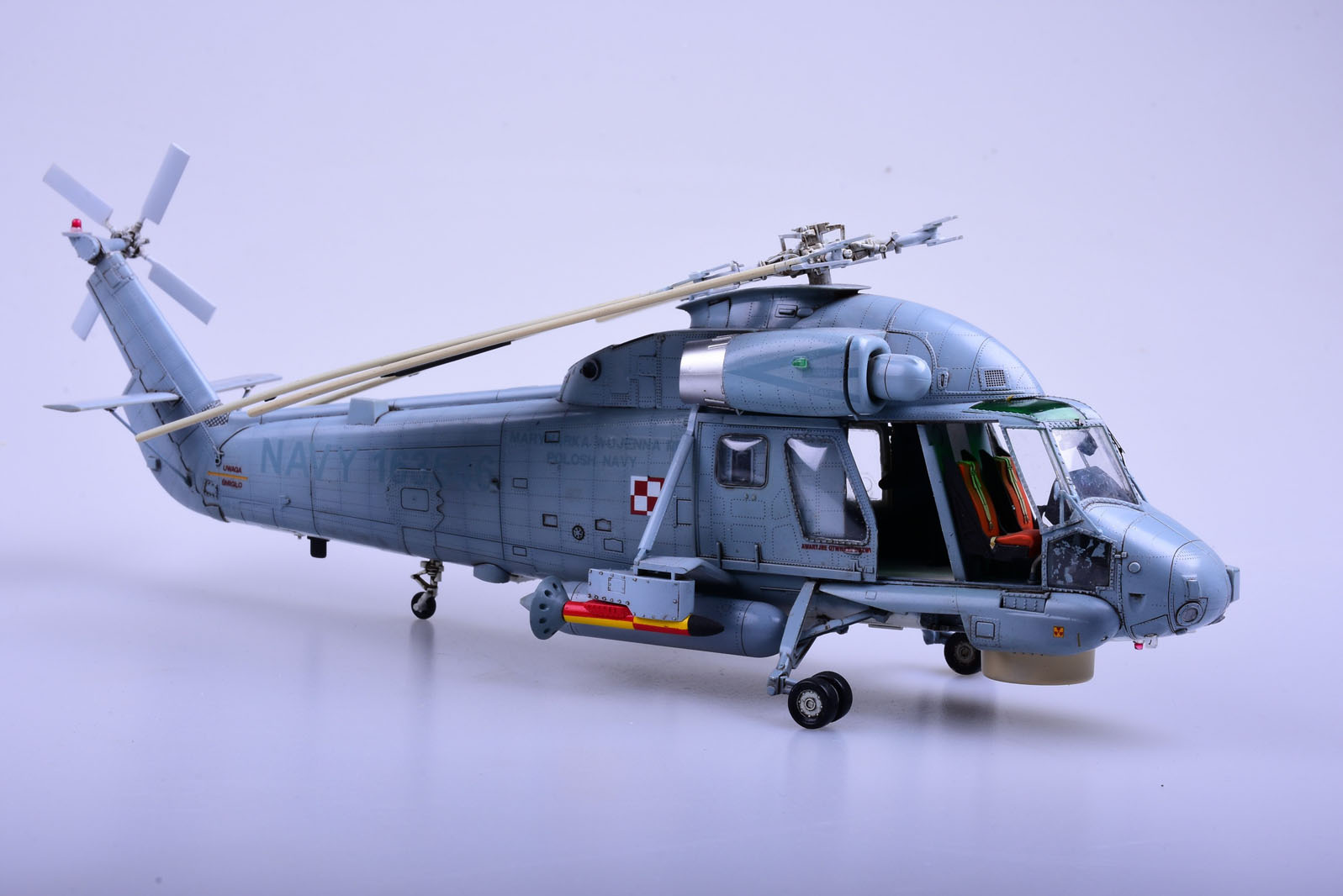 1/48 现代美国 SH-2G 超级海妖直升机 - 点击图像关闭