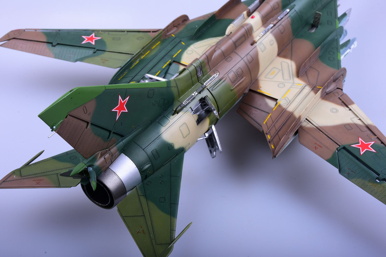 1/48 现代苏联 Su-17 M3/M4 装配匠战斗轰炸机