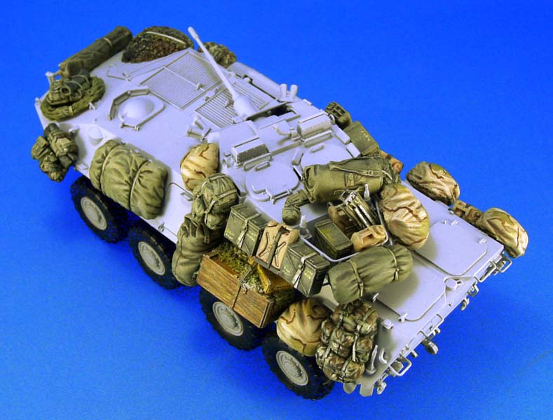 1/35 现代美国 LAV-25 轮式装甲车堆积物 1/35 现代美国 LAV-25 轮式装甲车堆积物