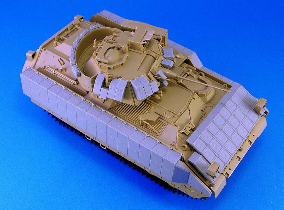 1/35 现代美国 M2 布雷德利战车ERA装甲改造件