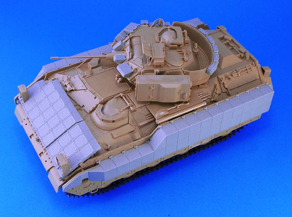 1/35 现代美国 M2 布雷德利战车ERA装甲改造件