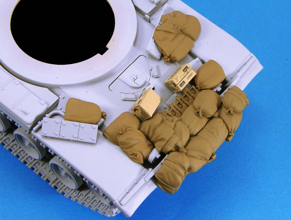 1/35 现代美国 M60A1 巴顿主战坦克沙包装甲与军需品箱 - 点击图像关闭