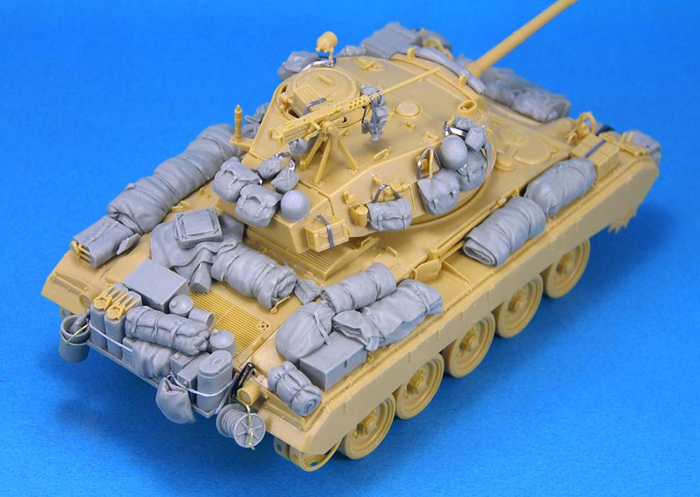 1/35 二战美国 M24 霞飞轻型坦克堆积物 1/35 二战美国 M24 霞飞轻型坦克堆积物
