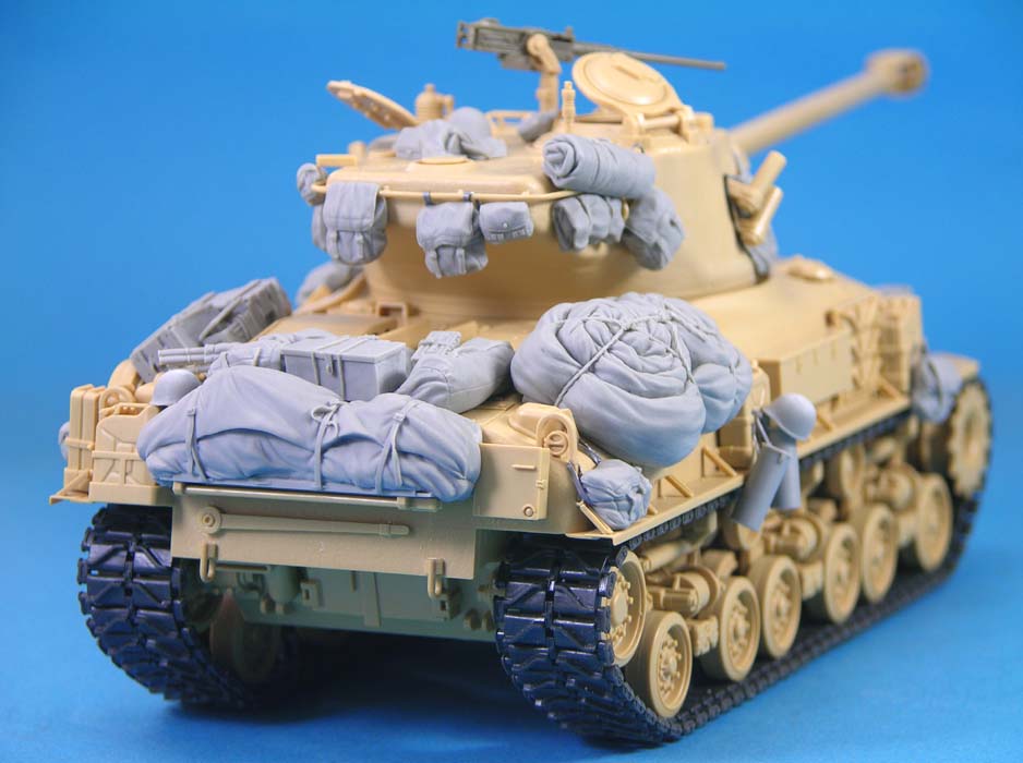 1/35 现代以色列 M51 超级谢尔曼中型坦克堆积物